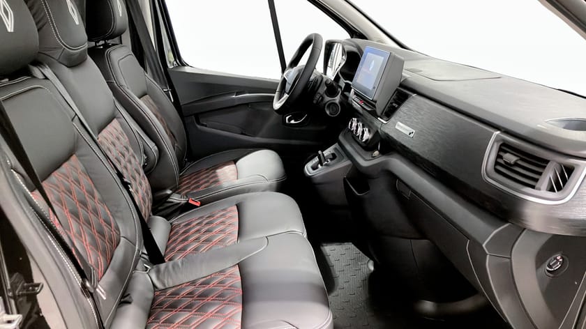 Bild 3 av Renault Trafic Skåpbil L2H1 RACING SPIRIT DCI 170 lev 30 Juni
