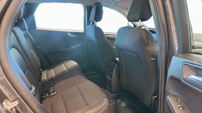 Bild 5 av Ford Kuga Plug-In Hybrid Titanium Plug in 225hk Backkamera