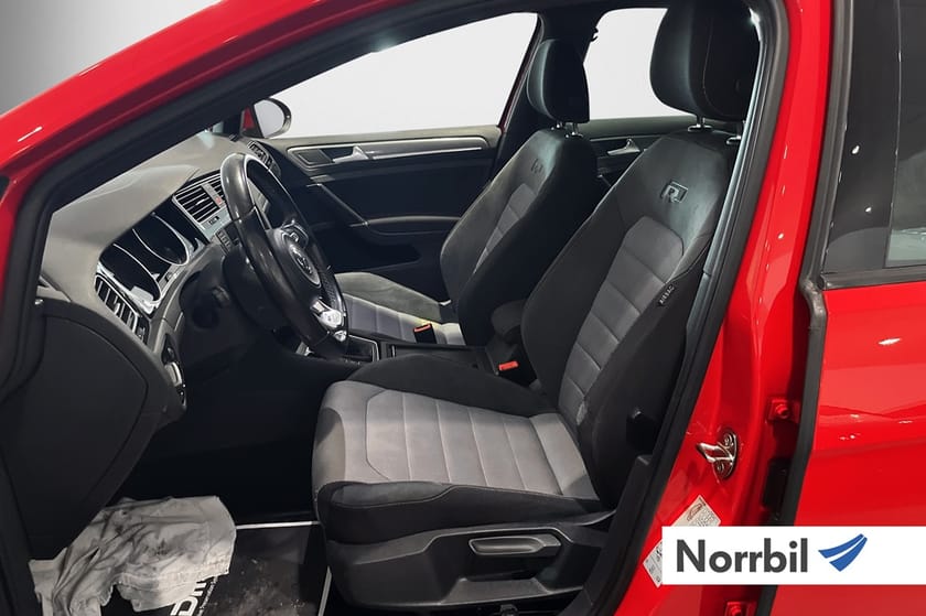 Bild 5 av Volkswagen Golf TDI 150 4M R-Line Värmare/Drag/kamera