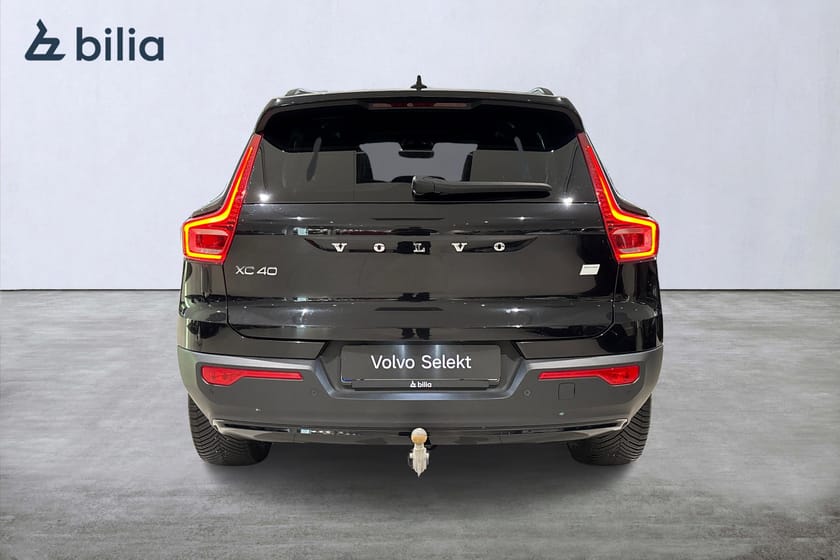 Bild 5 av Volvo XC40 Recharge Core. Dragkrok.