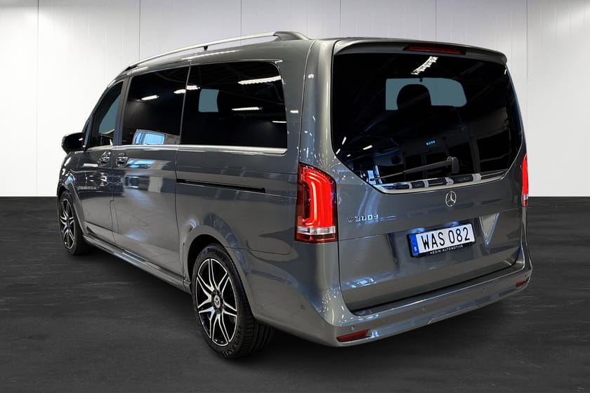 Bild 4 av Mercedes-Benz V 300d 3.1t 300 D  | AMG | Avantgarde Edition | Lång | 360 | Drag | Burmester | Navi