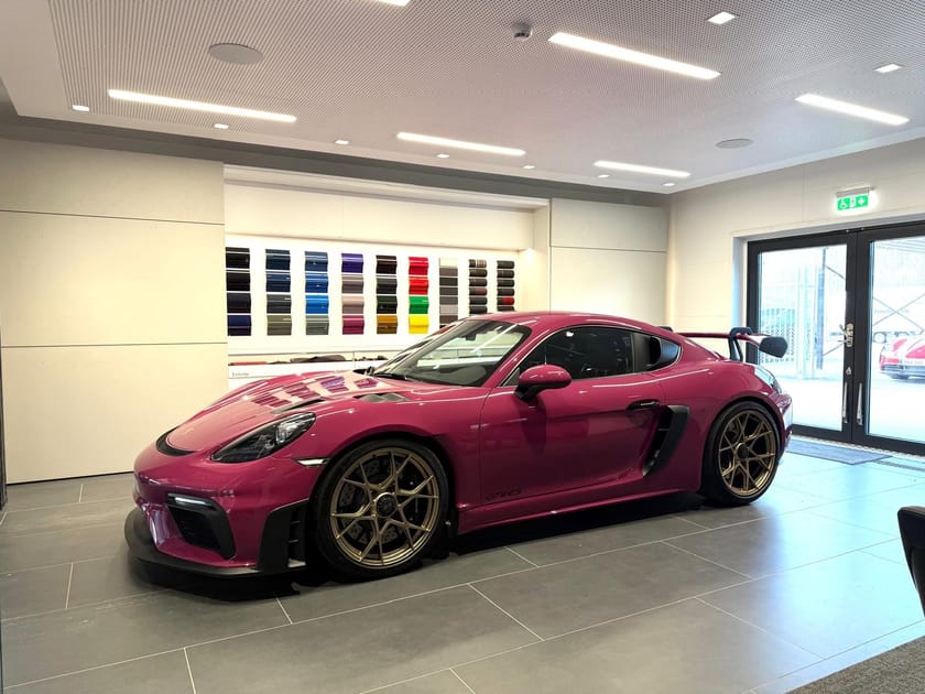 Bild 1 av Porsche 718 Cayman GT4 RS / Rubystar / Lyft / VAT