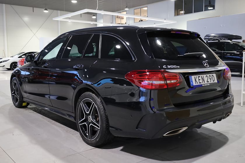 Bild 3 av Mercedes-Benz C 300 T e AMG Night-EDT Drag Värmare Kamera Navi