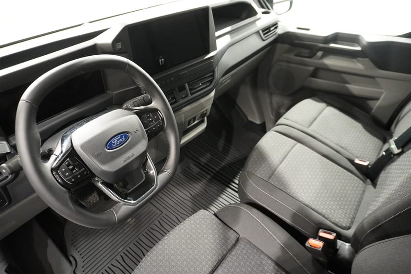 Bild 2 av Ford Transit Custom 320 Plug-in Hybrid Skåp Trend 320l 2.5l PHEV 233hk CVT Automat FWD Bensin