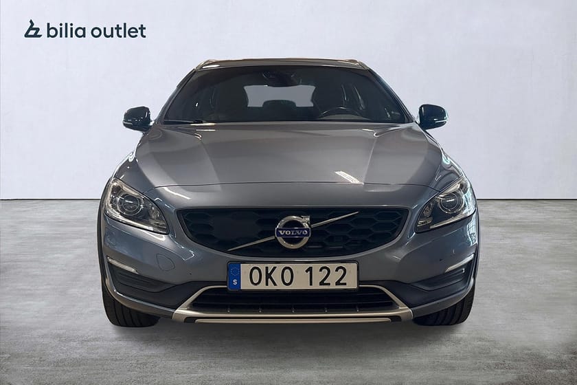 Bild 3 av Volvo V60 Cross Country D4 AWD Summum Navi / Drag / VOC / Rattvärme