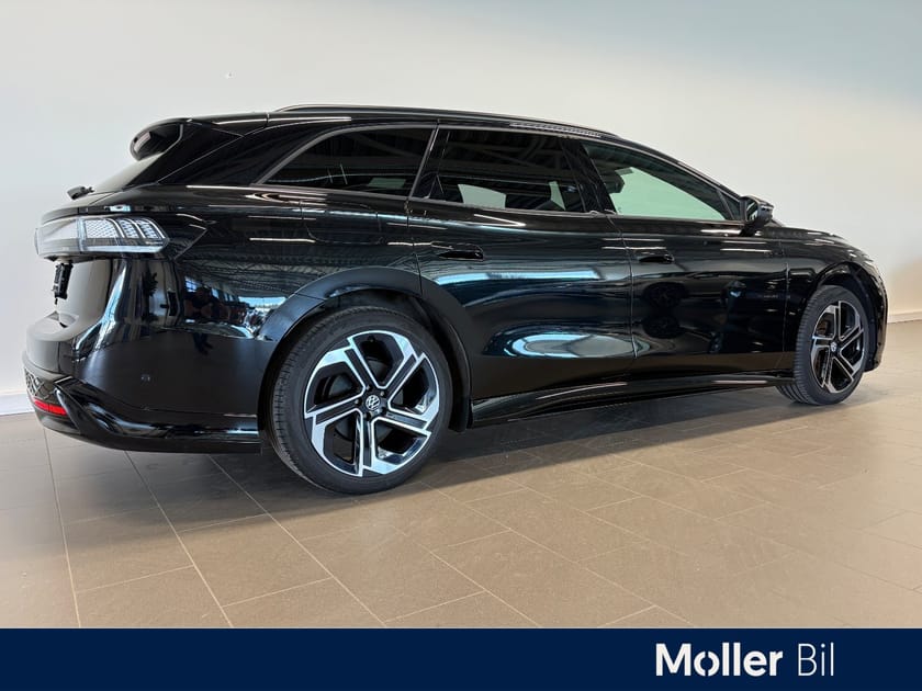Bilde 3 av Volkswagen ID.7 GTX Tourer Stasjonsvogn 4Motion 86kWh Exclusive