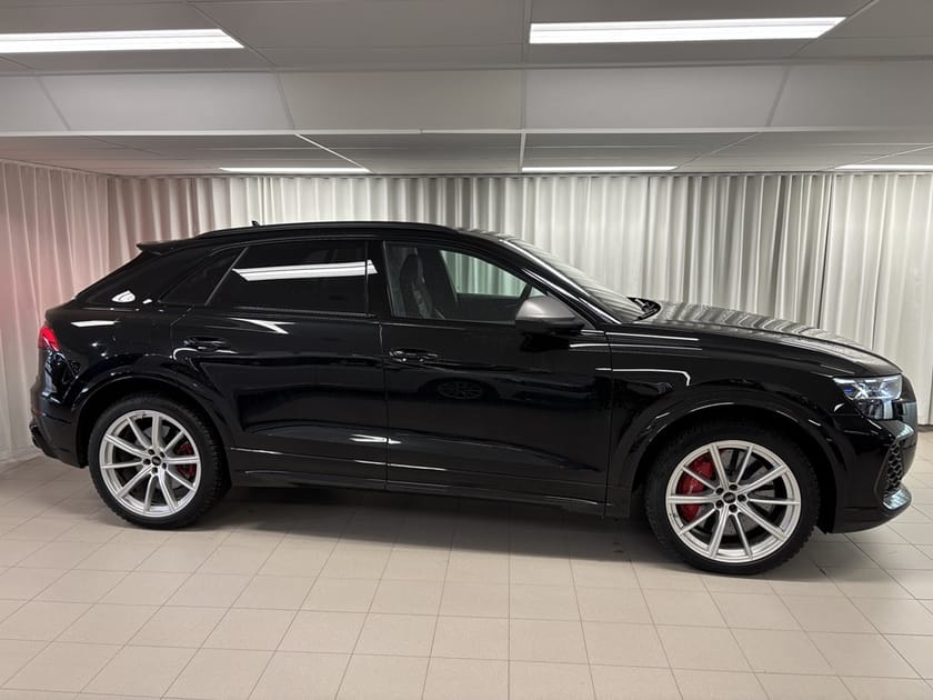 Bild 3 av Audi RS Q8 Performance SUV 640HK *Se Spec*