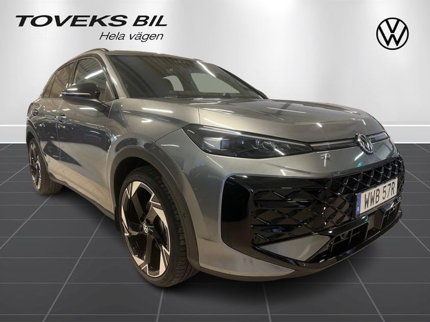 Bild 4 av Volkswagen T-Roc R-Line Black eTSI 150hk I Drag I P-värmare