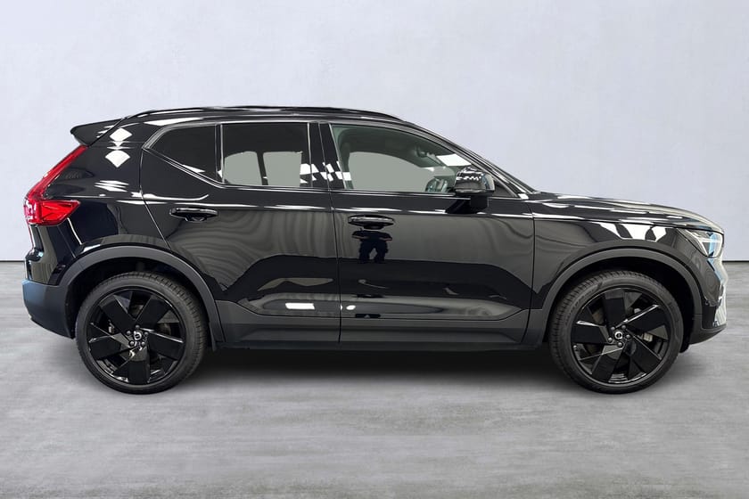 Bild 3 av Volvo EX40 Single Motor Extended Range M R Ultra Black Edt