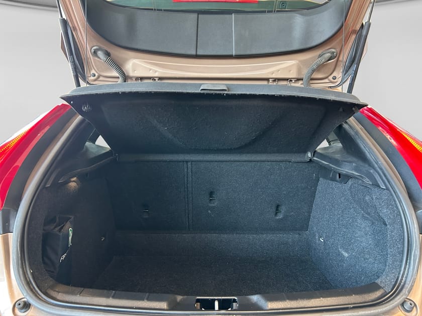 Bild 4 av Volvo V40 D2 geartronic 120hk