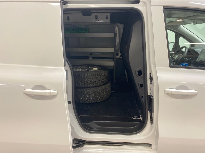 Bild 3 av Renault Kangoo E-Tech Skåp 45kWh Nordic L1 II