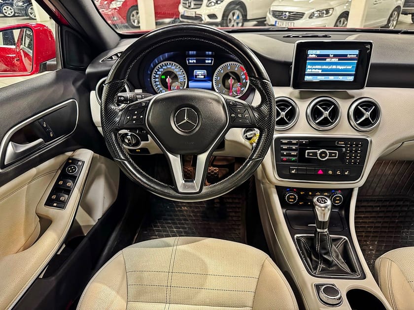 Bild 2 av Mercedes-Benz A 180 Urban 122Hk