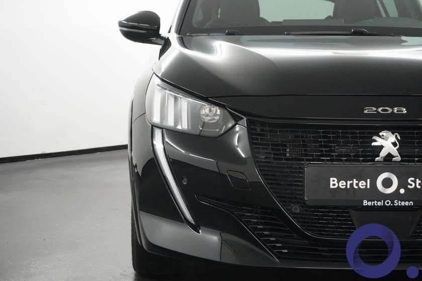 Bilde 4 av Peugeot e-208 GT 136 hk Panorama glasstak, EL-førersete