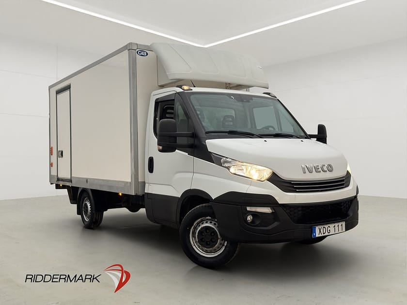 Bild 1 av Iveco Daily 35-140 Chassis Cab 2.3 Ny-Kamrem Bakgavellyft Sidodörr Värmare MOMS