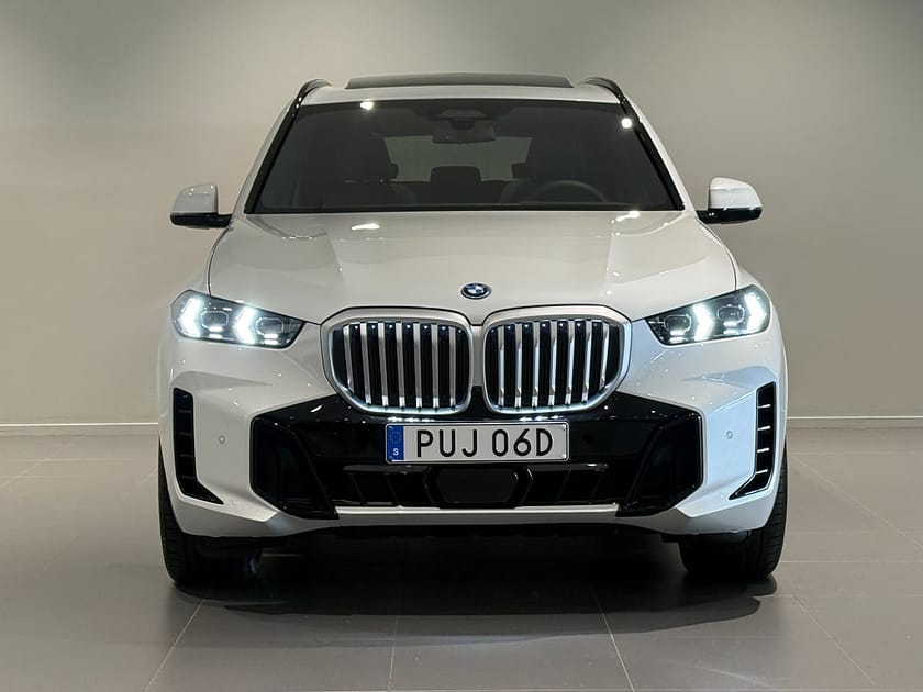 Bild 2 av BMW X5 xDrive50e M Sport Innovation Drag Adpt FartH H/K HuD