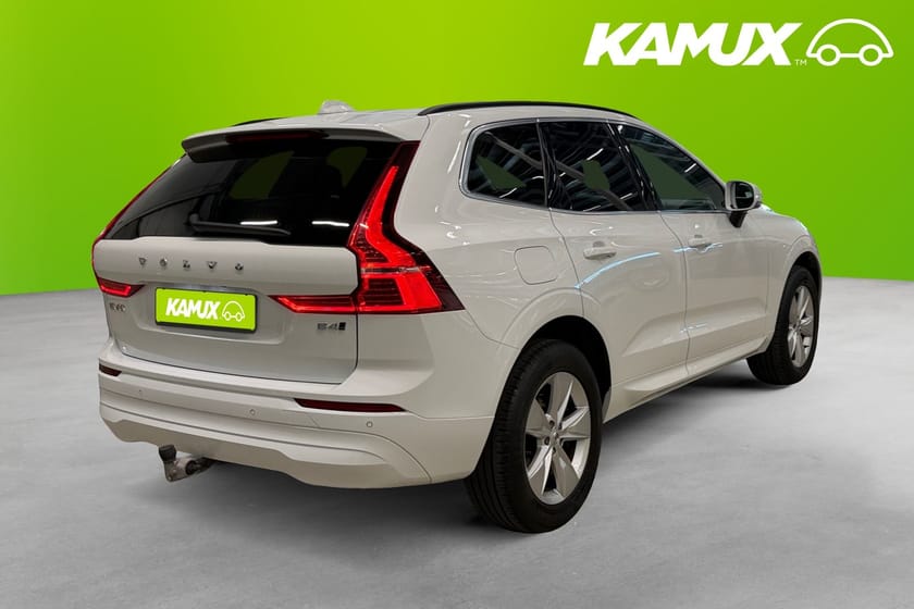 Bild 4 av Volvo XC60 B4 AWD Momentum Advanced Kamera Värmare Elstolar Drag