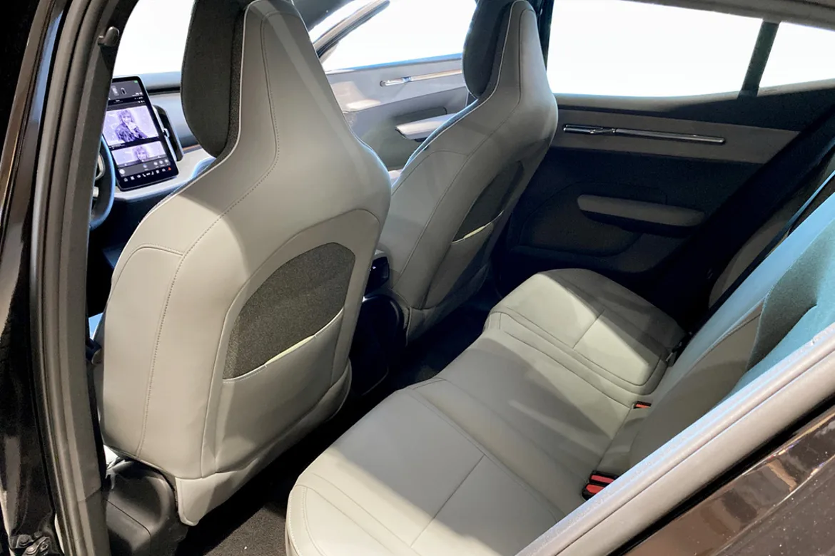 Volvo EX30 Cross Country Twin Motor Performance