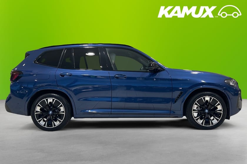 Bild 2 av BMW iX3 Charge Plus M sport, 286hk Sportstolar Skinn HUD  Pano H/K 360° LaserLight Pakring +