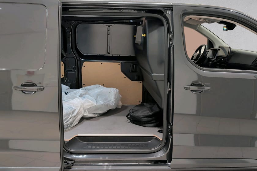 Bilde 4 av Toyota Proace Electric 75 75Kw L2 Comfort Plus - Hengerfeste