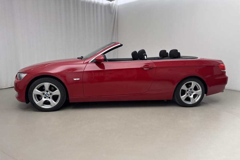 Bild 2 av BMW 320i Convertible 320 Cabriolet, E93 (170hk) Comfort