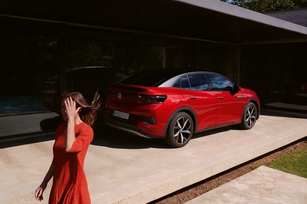 Kontakta Volkswagen Försäkring. 