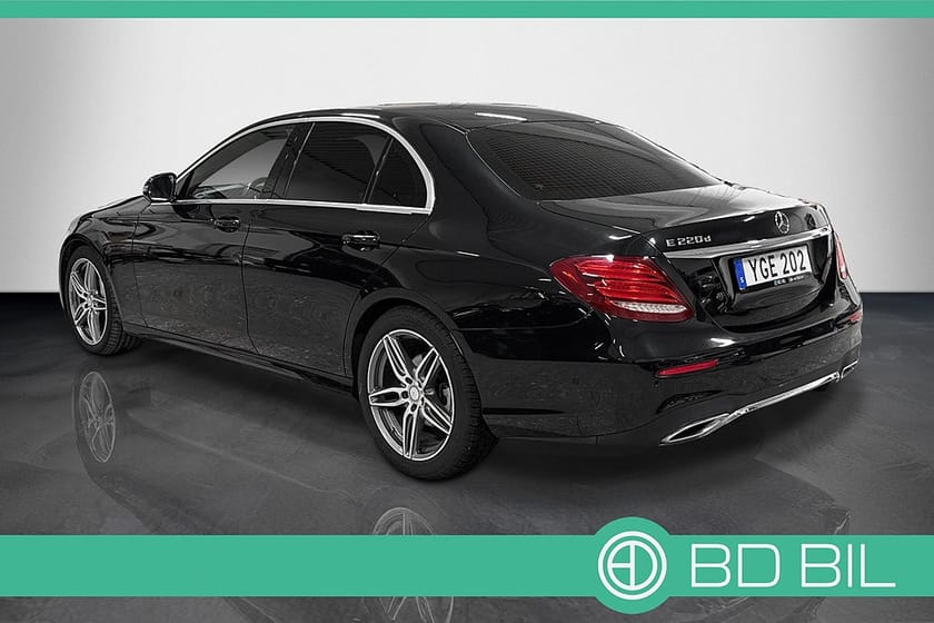 Bild 2 av Mercedes-Benz E 220 d AMG WIDESCREEN BURMESTER NAVI HUD DRAG