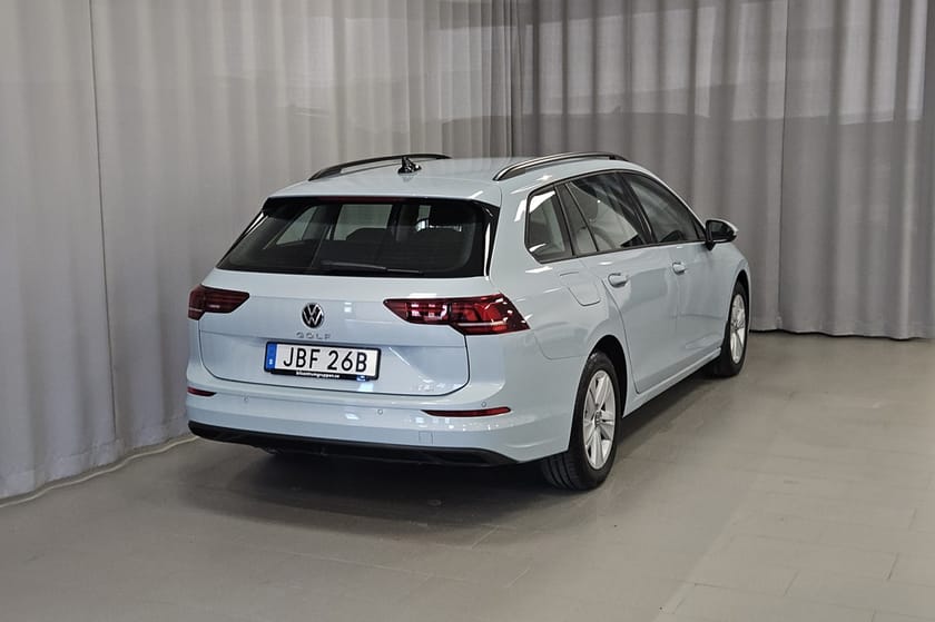 Bild 3 av Volkswagen Golf Sportscombi Life 1.5 eTSI 150HK DSG P-Värm Drag Aut