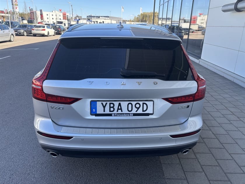 Bild 3 av Volvo V60 D3 AWD Momentum Applecarplay Skinn Adaptiv.fart Navi Drag Värmare