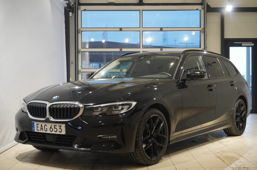 Bild 2 av BMW 320d Touring Sportline Tonade Rutor Adaptiv Farthållare