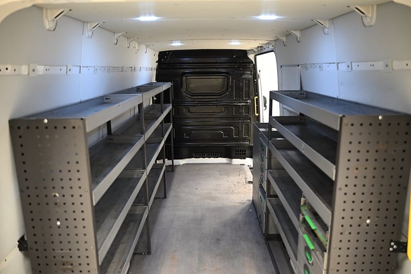 Bild 3 av Volkswagen Crafter 177HK Lång|Automat|Inredd|LED|Drag|Värmare|Lågmil|Moms