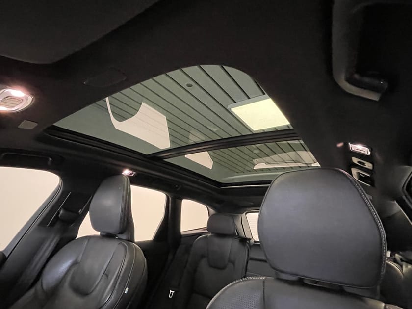 Bild 3 av Volvo XC60 Recharge T6 R-Design T