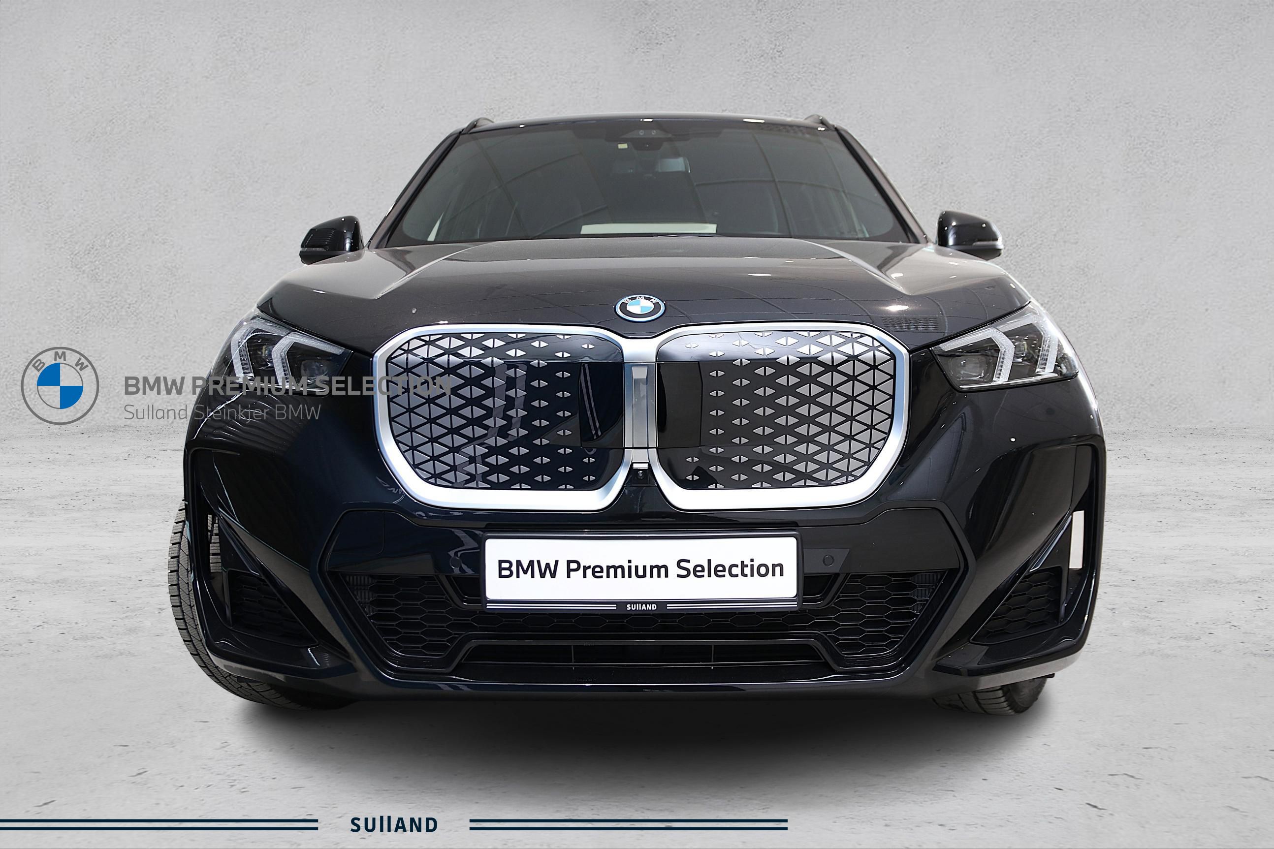 Thumnail bilde 3 av BMW iX1 xDrive30