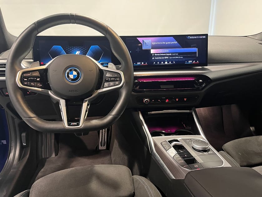 Bild 3 av BMW 330e xDrive Sedan 4,95% ränta M-Sport H/K AdaptivFarthållare