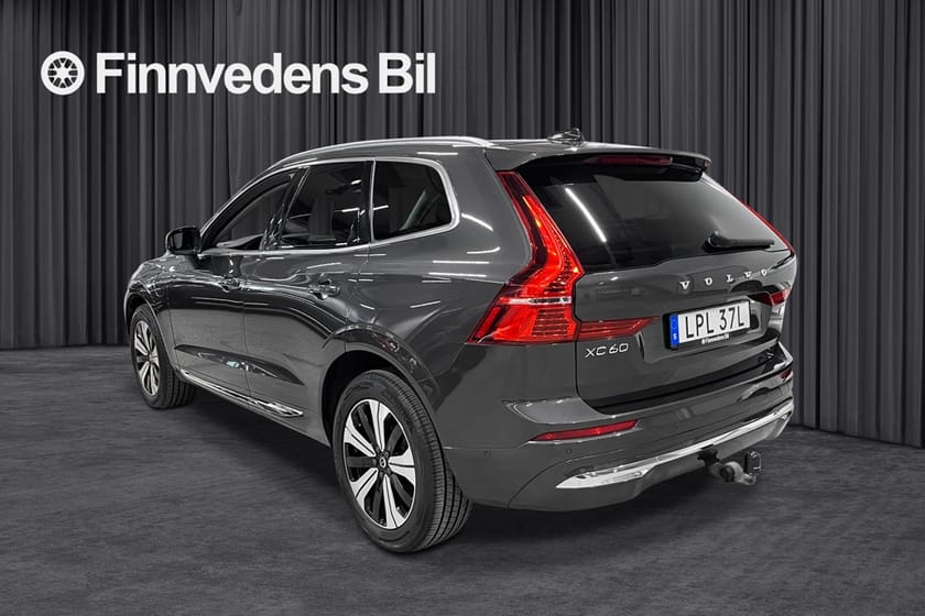Bild 2 av Volvo XC60 Recharge T6 Core Edition*360kamera/DRAG/NAV/VOC*