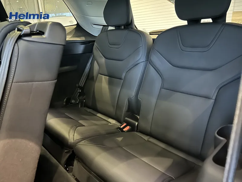 Bild 12 av 15 – Volvo EX90 Twin Motor 7-seater Plus 7-sätes Pilot Assist