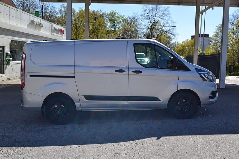 Bild 3 av Ford Transit Custom 300 2.0 SelectShift 130hk Drag+värmare