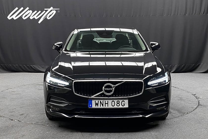 Bild 2 av Volvo S90 D4 190HK Momentum Advanced Edt /Drag /B-Kamera