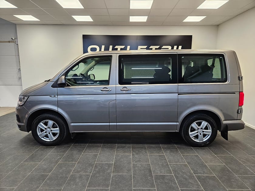 Bild 2 av Volkswagen Caravelle 2.0 TDI 150hk 4Motion Värmare Drag 2x Skjutdörrar