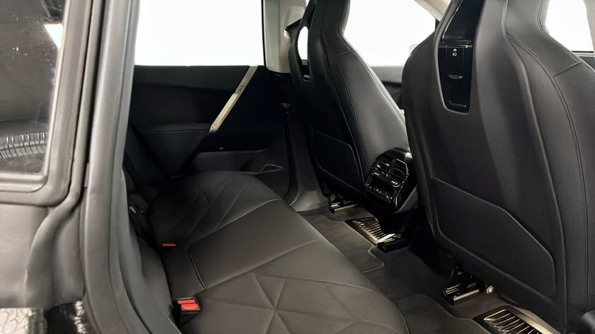 Bild 5 av BMW iX xDrive50 Innovationpkt Driving Assist Pro Head Up 360 Drag