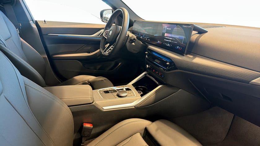 Bild 3 av BMW i4 eDrive40 Gran Coupé M-Sport Adaptiv Farth HiFi Dragkrok