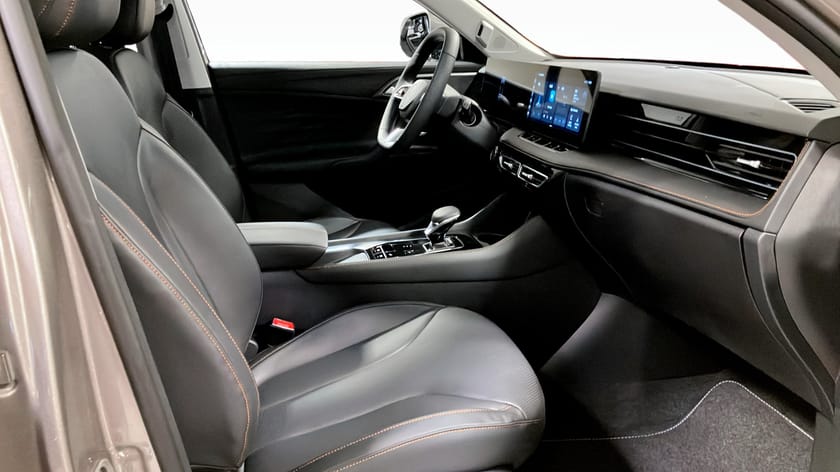 Bild 3 av MG HS PHEV LUXURY 1,95% RÄNTA | PRIVATLEASING FRÅN 4699 kr/Mån