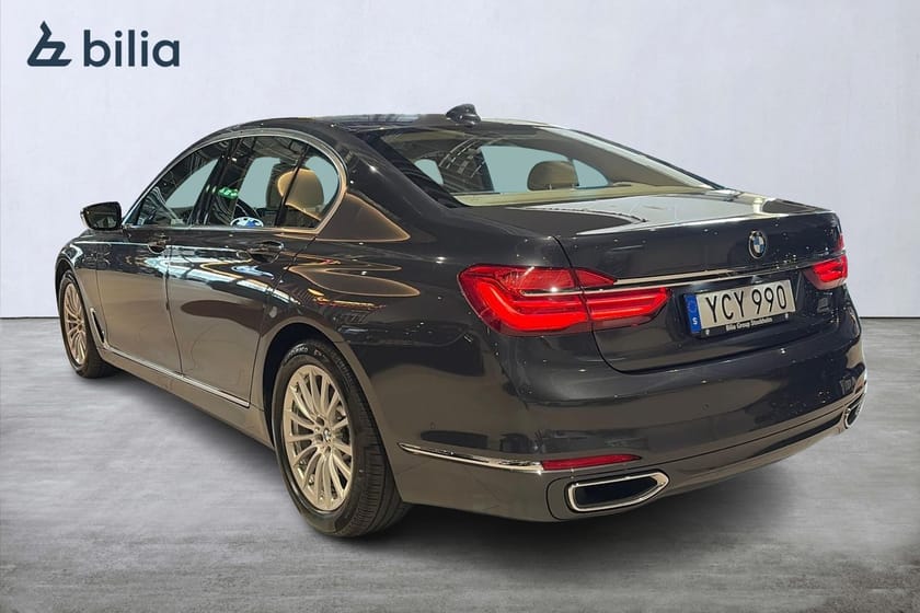 Bild 2 av BMW 740d xDrive Steptronic/H/K/Drag/Head up