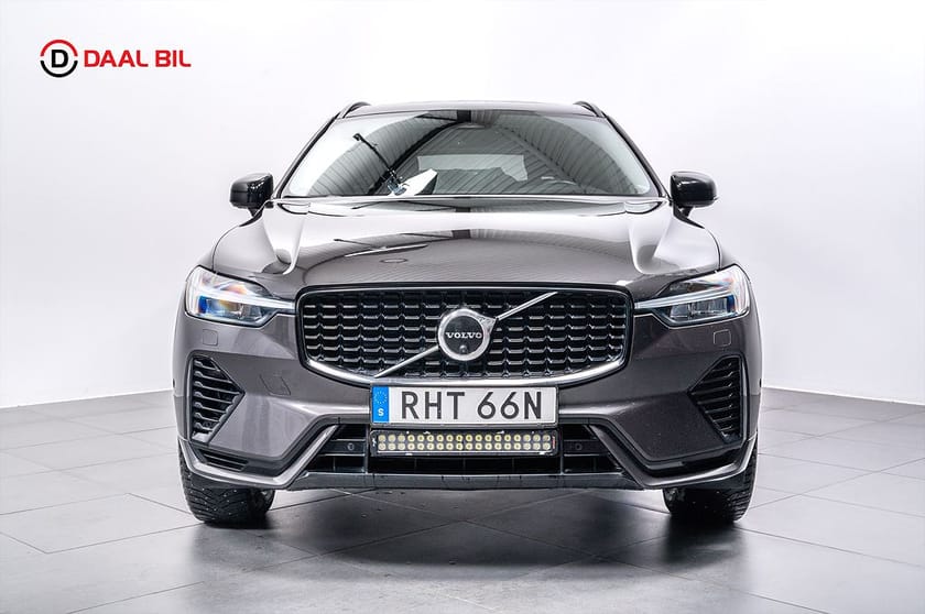 Bild 4 av Volvo XC60 RECHARGE T6 AWD 350HK 18,8kWh R-DESIGN H/K® PANO DRAG