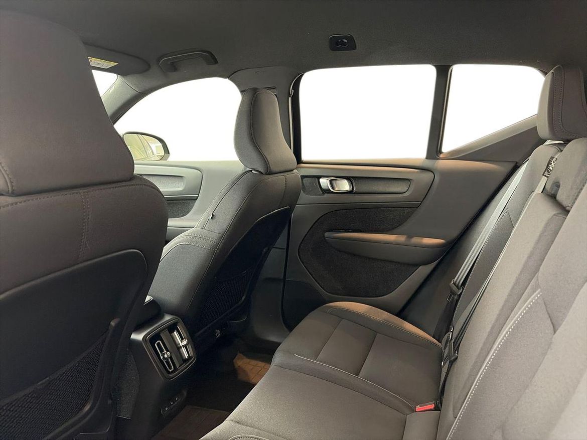 Volvo XC40 2023 - miniatyr 9