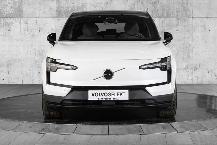 Bilde 2 av Volvo EX30 Twin Motor Performance Ultra. Hengerfeste/Harman Kardon/360 kam/Aktive LED