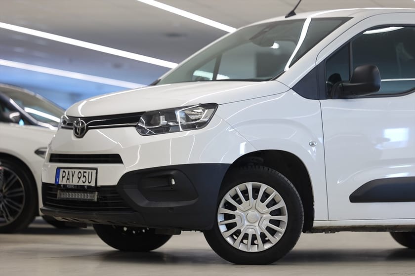 Bild 4 av Toyota ProAce City 1.5D AdBlue 130hk V-Inrett Värmare CarPlay B-Kamera