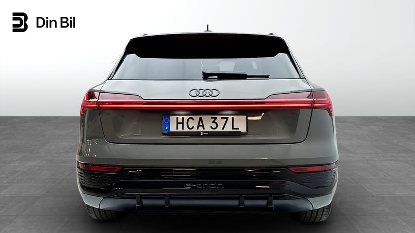 Bild 5 av Audi Q8 55 e-tron quattro S-Line Edition Läder S-Sportsäten Drag