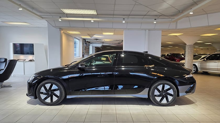 Bild 4 av Hyundai Ioniq 6 77.4 kWh RWD  El-stol Gps B-kamera