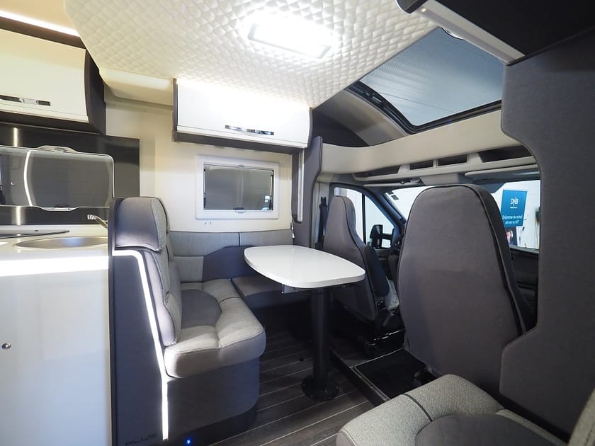 Bild 5 av Caravans International Campervan Ford Ci Magis 65 XT AUT I 160hk I Queenbädd I Markis I Taksäng I 3500kg
