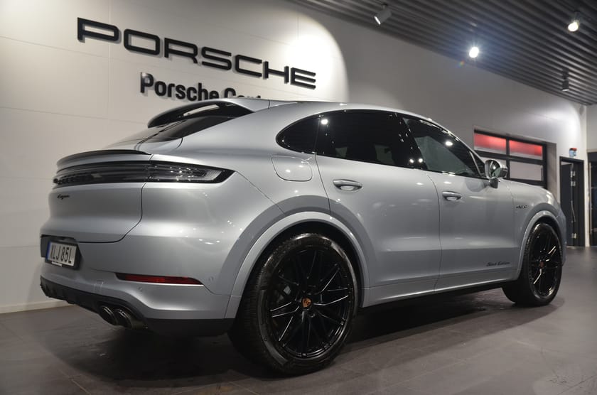 Bild 4 av Porsche Cayenne Coupé E-Hybrid Black Edition / Leasebar